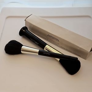 Artistry Two Brushes.